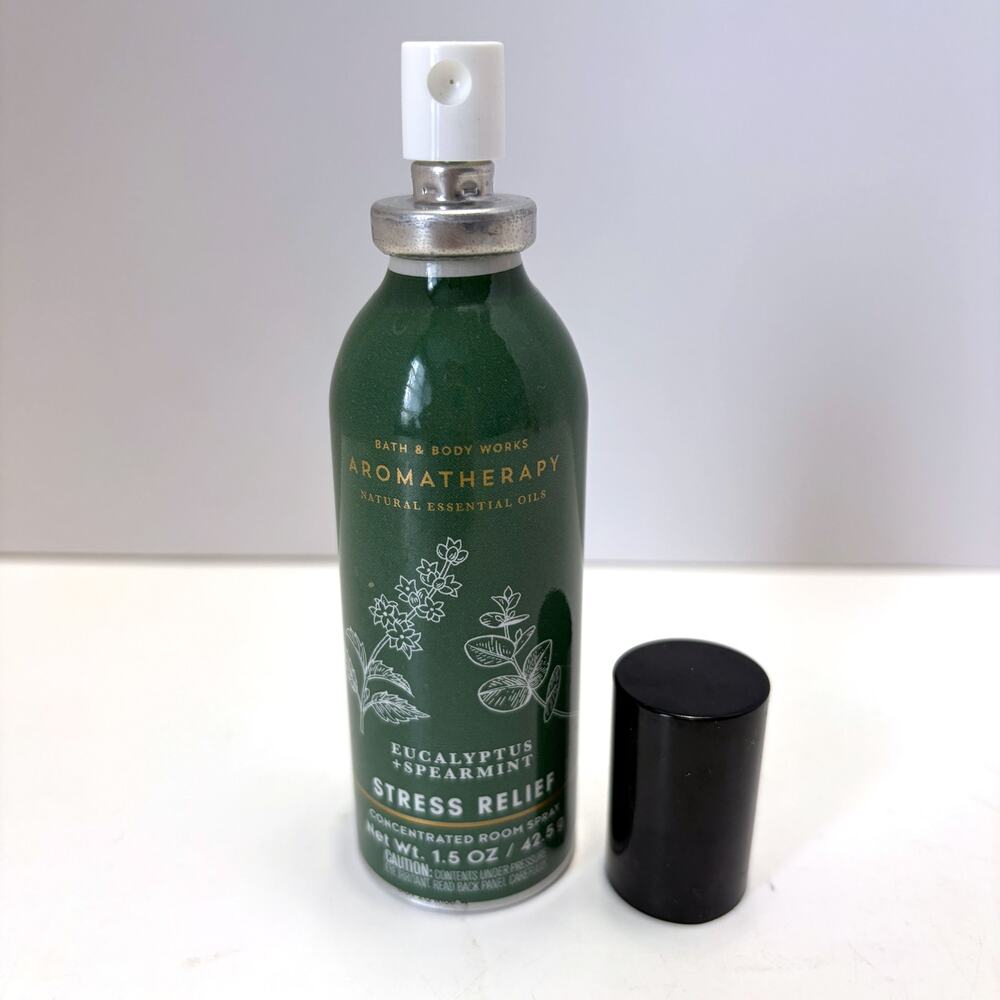 Bath & Body Works Stress Relief Room Spray Eucalyptus Spearmint 1.5 oz - Picture 2 of 7